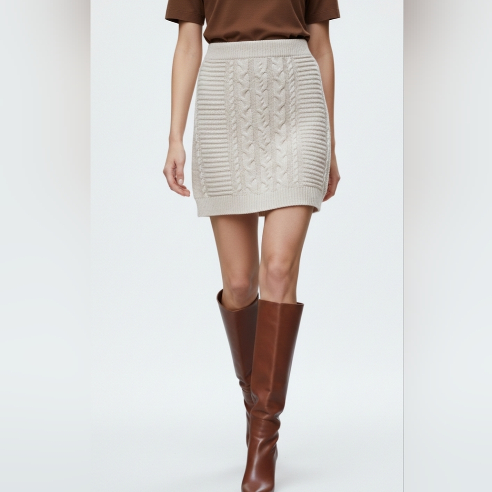 NWT Lulus Rosy Cream Cable Knit Mini Skirt Size M